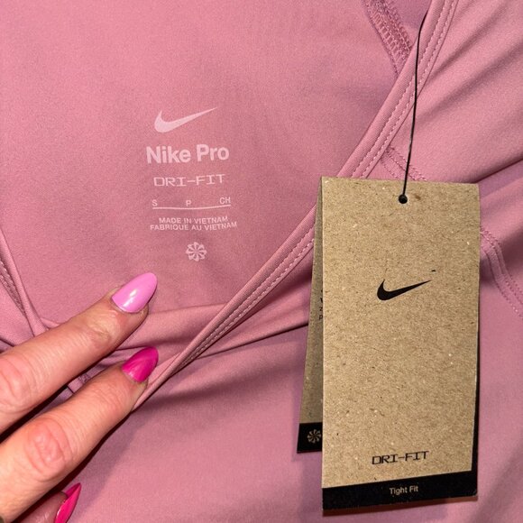 Nike Pro Crop NWT - Picture 4 of 7